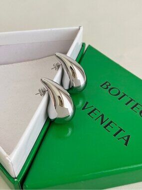 Bottega Veneta Sleek Drop Earrings